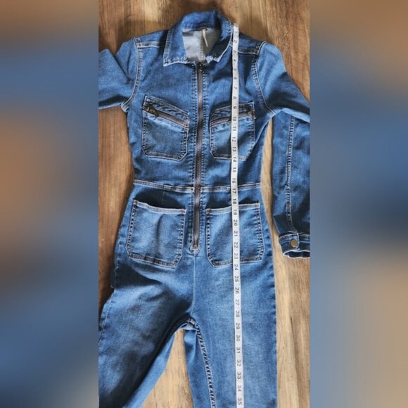 Free People Lennox Zip-Front Denim Jumpsuit XS Excellent Condition - Picture 11 of 16